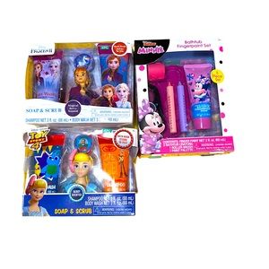 3 Bathtub Fingerpaint Sets Frozen 2, Toystory 4 & Minnie Mouse